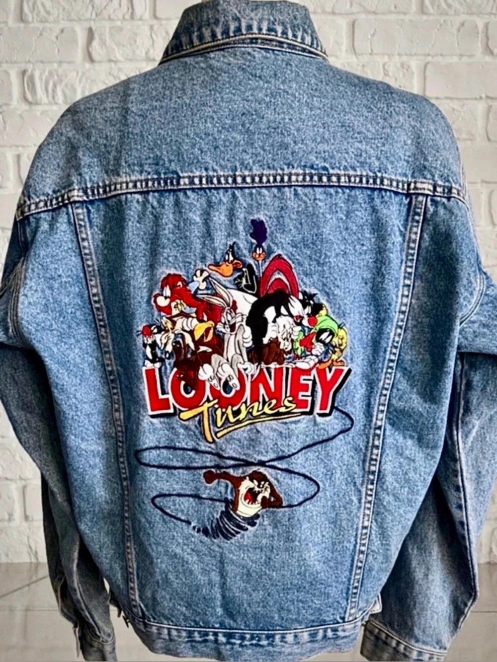 Vintage 90s Looney Tunes Denim Trucker Jacket Taz WB Studio Store M - Picture 6 of 13
